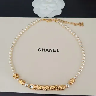Chanel لؤلؤ و Gold-Tone CC نمط قلادة