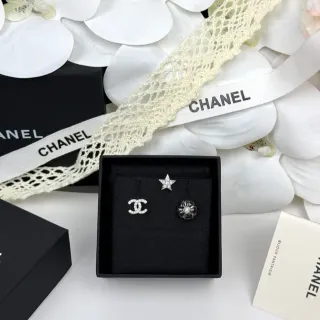 Chanel فضي أسود بافيه كريستال interlocking شعار CC أقراط