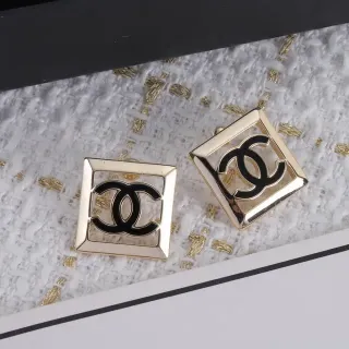 Chanel إطار مربع CC Logo أقراط