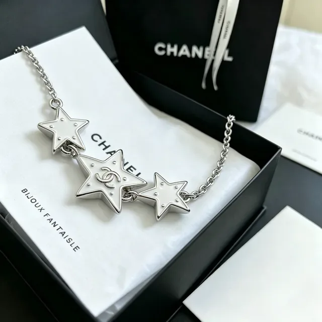 Chanel Star Motif White Enamel and Silver-Tone Chain Bracelet 4
