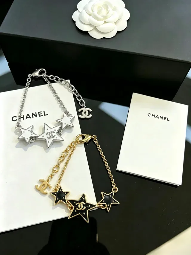 Chanel Star Motif White Enamel and Silver-Tone Chain Bracelet 6