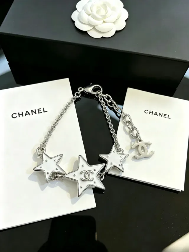 Chanel Star Motif White Enamel and Silver-Tone Chain Bracelet 7