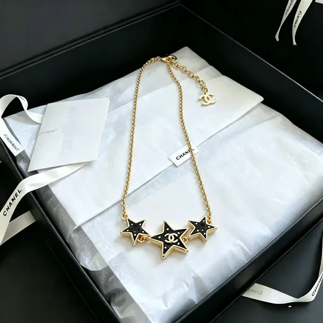 Chanel Three Stars Black Enamel and Gold-Tone Necklace 5