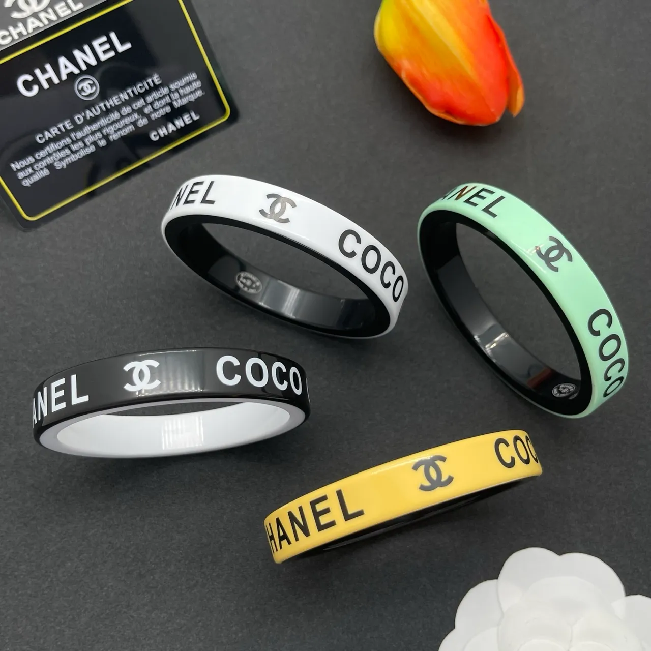 Chanel أصفر أسود نقش لوجو مكتمل بالمينا سوار 2