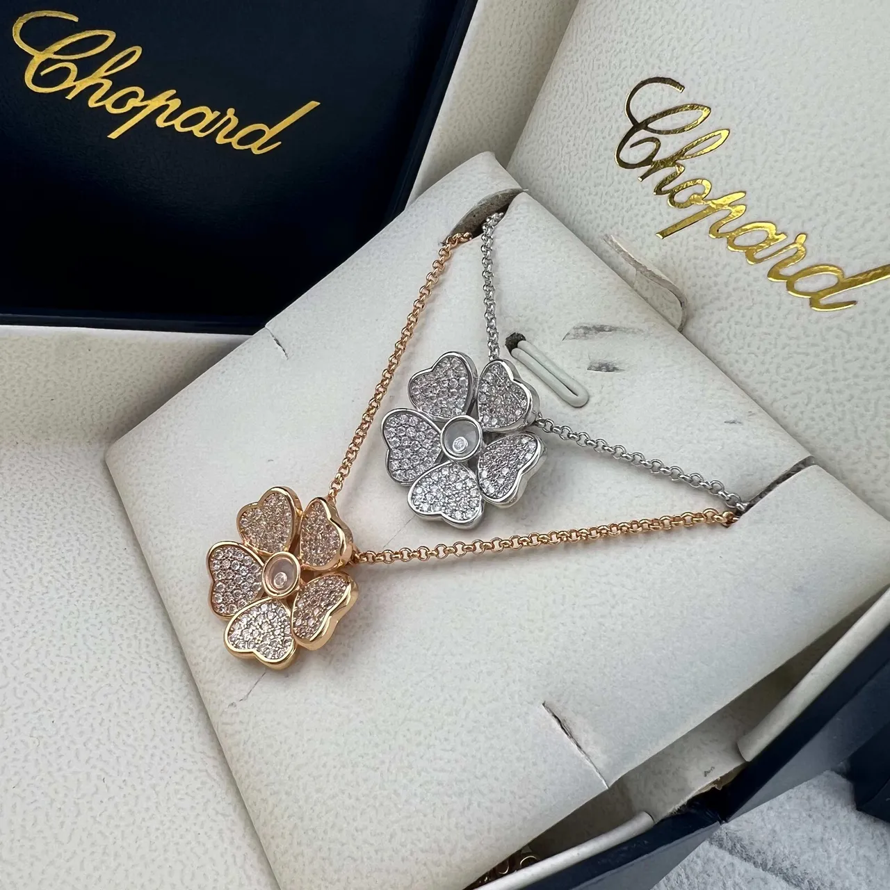 Chopard Happy Flower Pavé Diamond पेंड्यन्ट हार 2