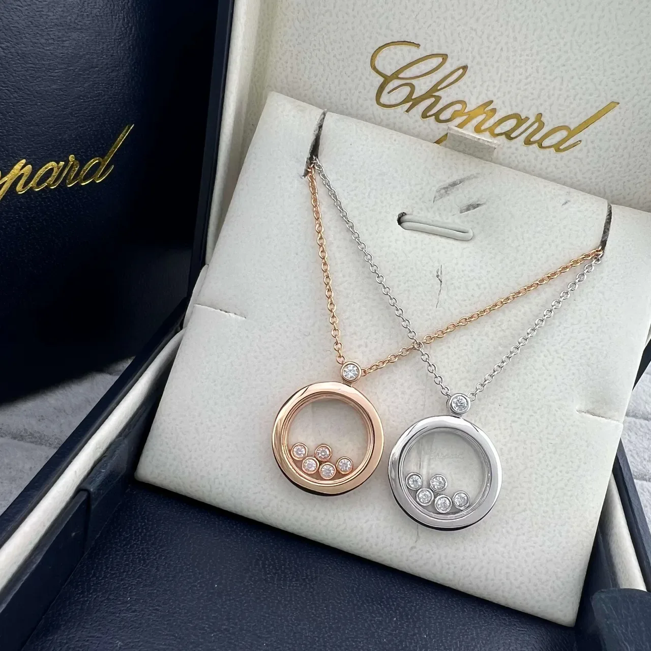 Chopard Happy Spirit قلادة ماس دائري طافر 7