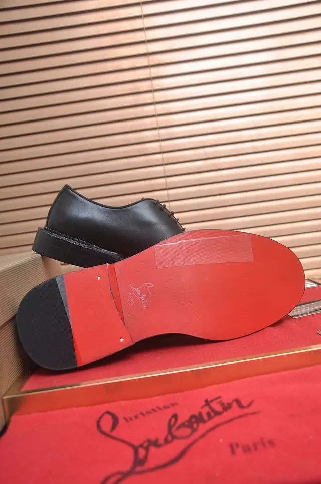 Christian Louboutin Chaussures Oxford à Cap Toe Noir 3