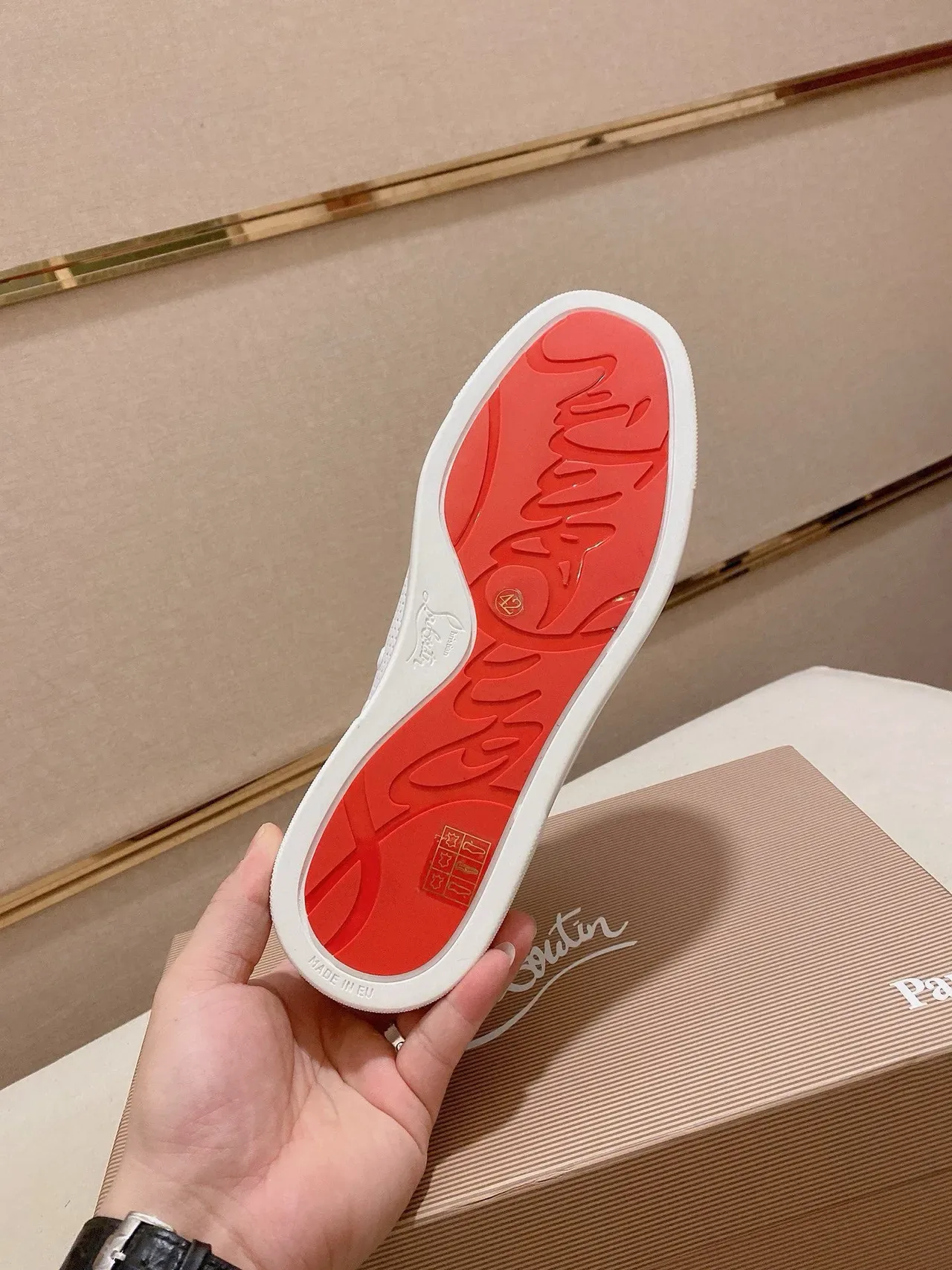 Christian Louboutin Louis Junior Branco Vermelho Couro Perfurado Brilhante Tampa de Calcanhar Tênis Lifestyle 9