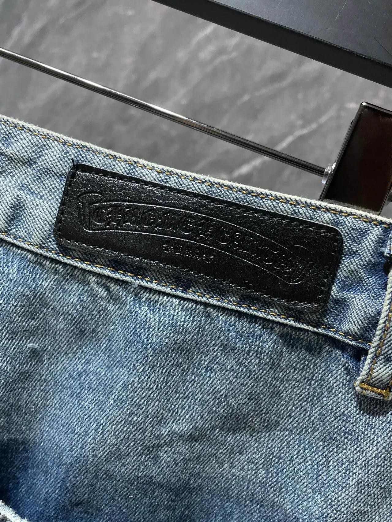 Chrome Hearts 破洞补丁十字绣牛仔短裤 7