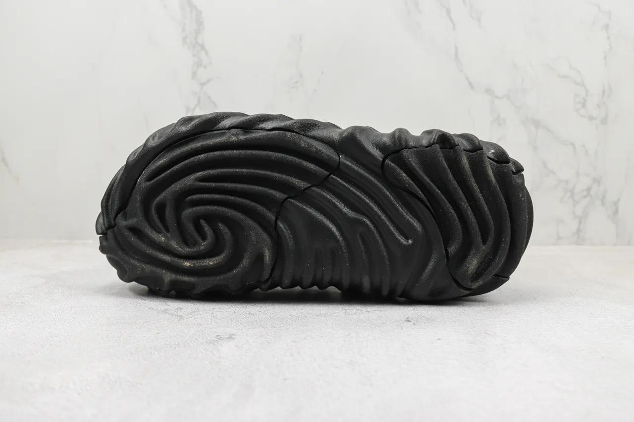 Crocs Black Molded Foam Sculpted Wave Ridges Clog 8