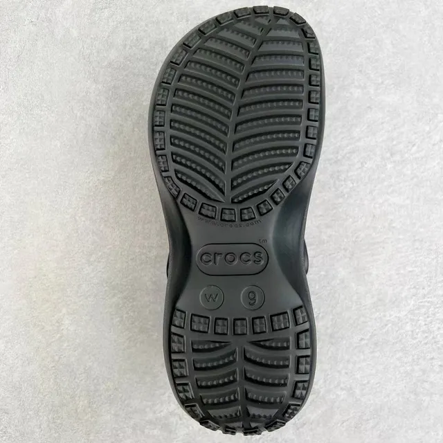Crocs Echo Clog Black Platform Clog 2