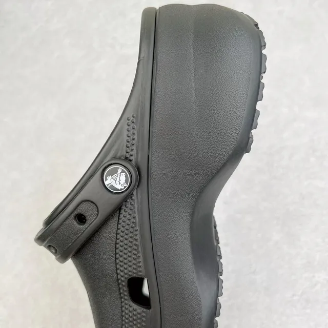 Crocs Echo Clog Black Platform Clog 4