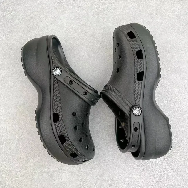 Crocs Echo Clog Black Platform Clog 8