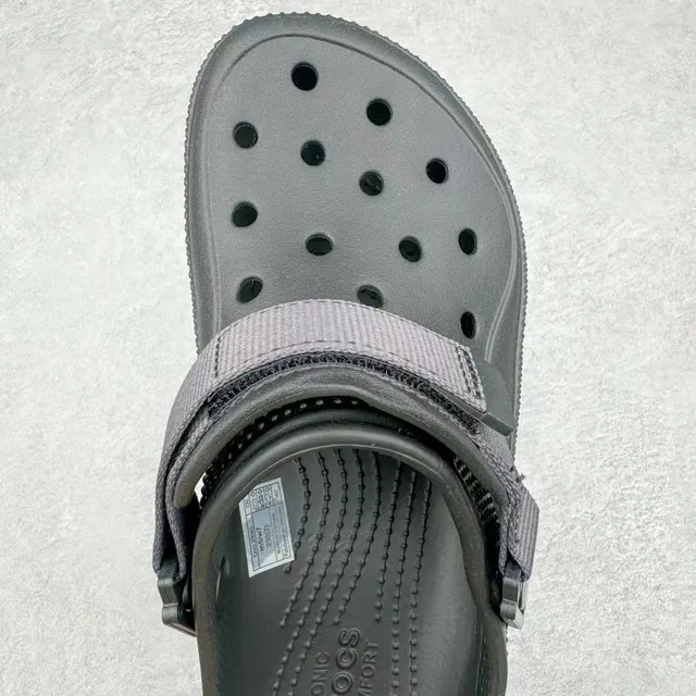 Crocs Echo Clog काला प्लेटफॉर्म स्ट्रैप क्लॉग 4