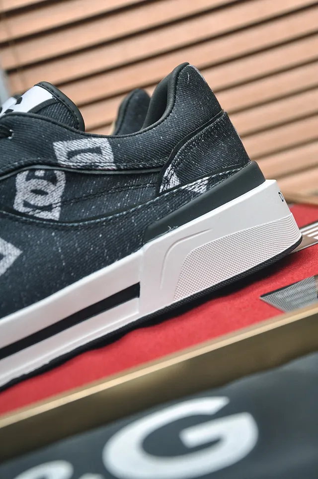 DC Shoes 黑色白色 印花牛仔布上层 厚底中底 生活方式运动鞋 2