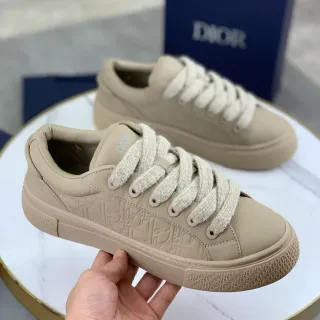Dior B23 बेज एम्बॉस्ड ओब्लिक मॉनोग्राम लाइफस्टाइल स्नीकर
