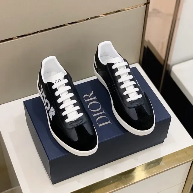 Dior B23 Black and White Logo Lifestyle Sneakers 2