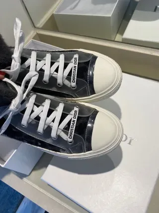Dior B23 Baskets de style de vie à plateforme à bout haut noires avec bordure de fourrure 2