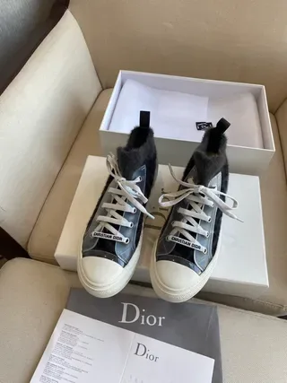 Dior B23 Baskets de style de vie à plateforme à bout haut noires avec bordure de fourrure 9