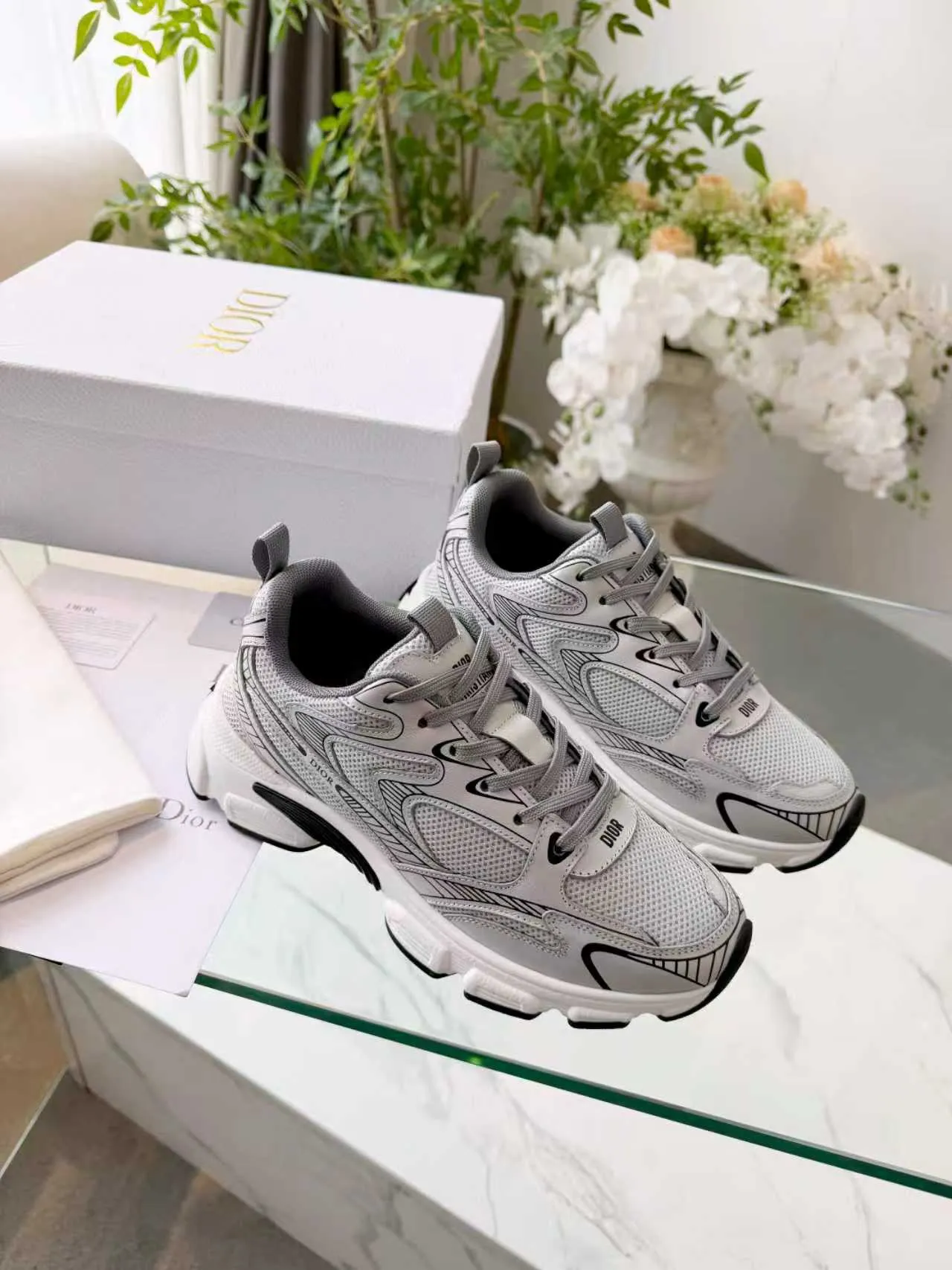 Dior B23 Baskets gris et noir à semelle épaisse 8