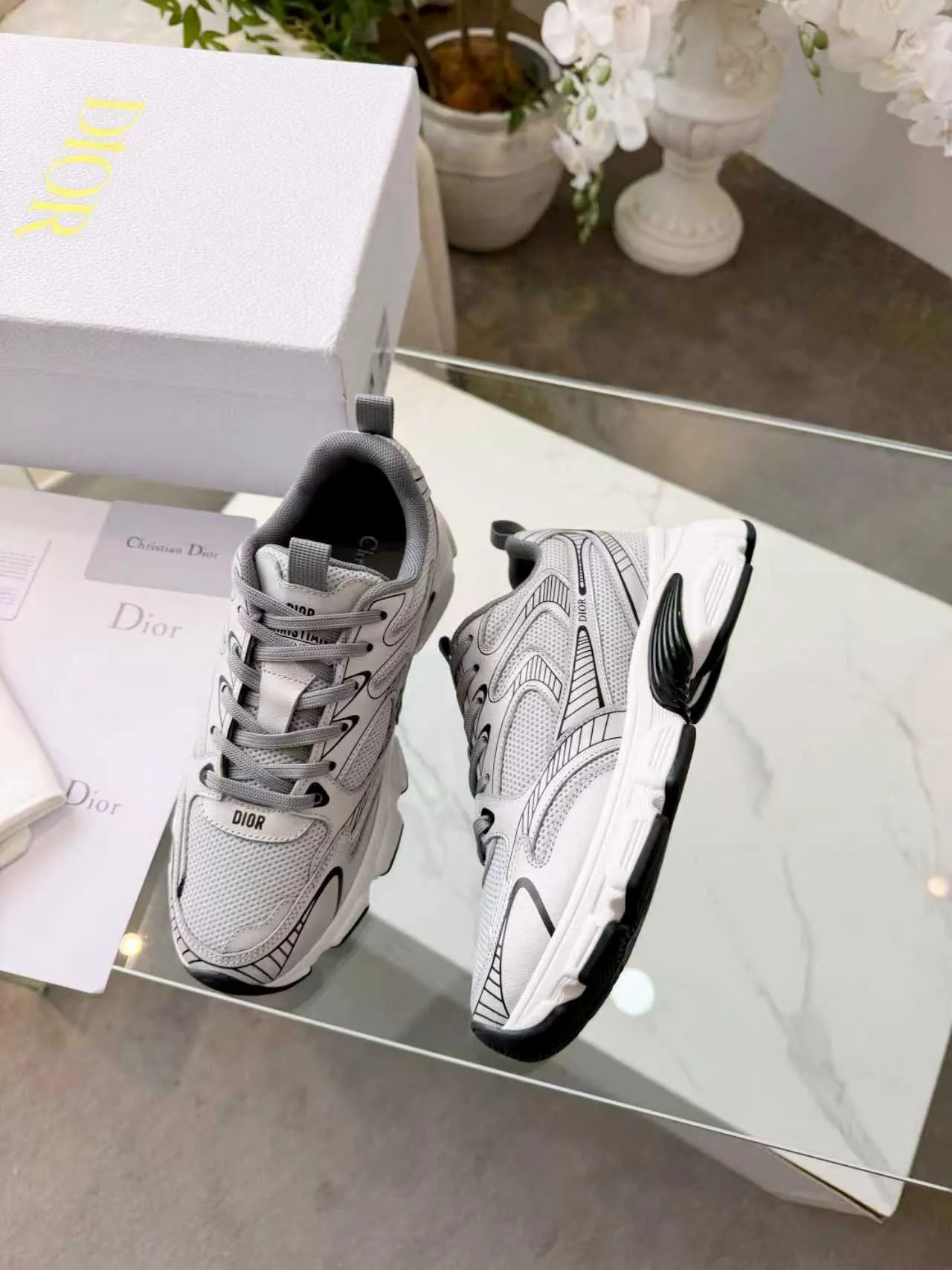Dior B23 Baskets gris et noir à semelle épaisse 9