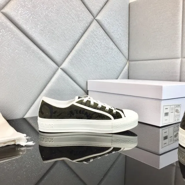Dior B23 Chaussures lifestyle en canvas monogrammé à toe cap blanc 3