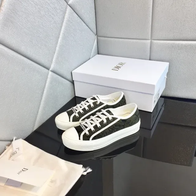 Dior B23 Chaussures lifestyle en canvas monogrammé à toe cap blanc 6