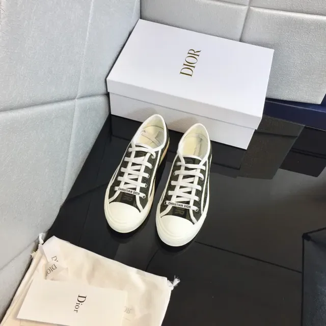 Dior B23 Chaussures lifestyle en canvas monogrammé à toe cap blanc 8