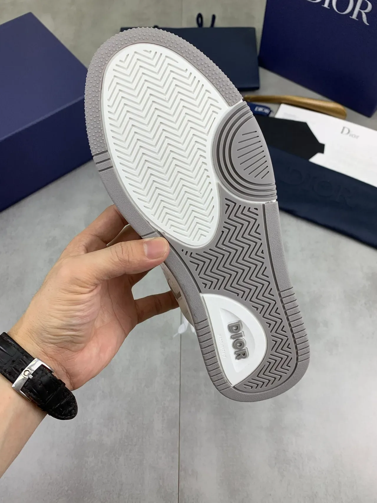 Dior B23 Off-White and Taupe 生活方式运动鞋 3