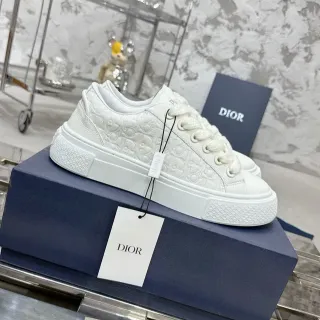 Dior B23 सफेद एम्बॉस्ड ओब्लिक प्लेटफॉर्म लाइफस्टाइल स्निकर