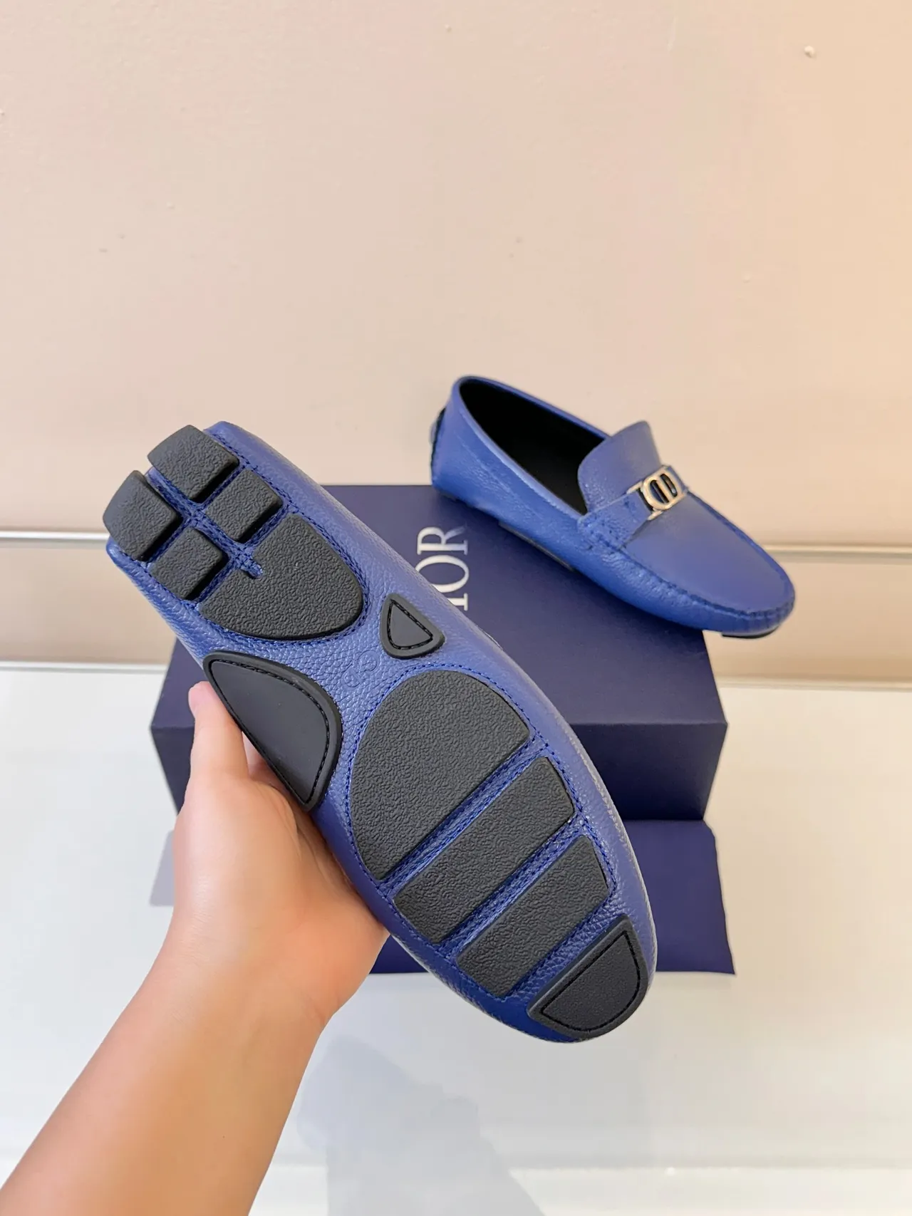Dior B27 Mocassins en cuir bleu pebble avec mors de cheval 5