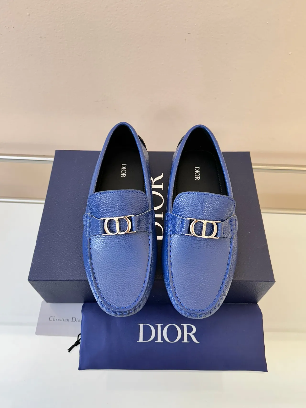Dior B27 Mocassins en cuir bleu pebble avec mors de cheval 6