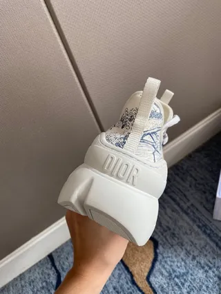 Dior B27 Toile Print Chaussures chunky blanches et bleues 7