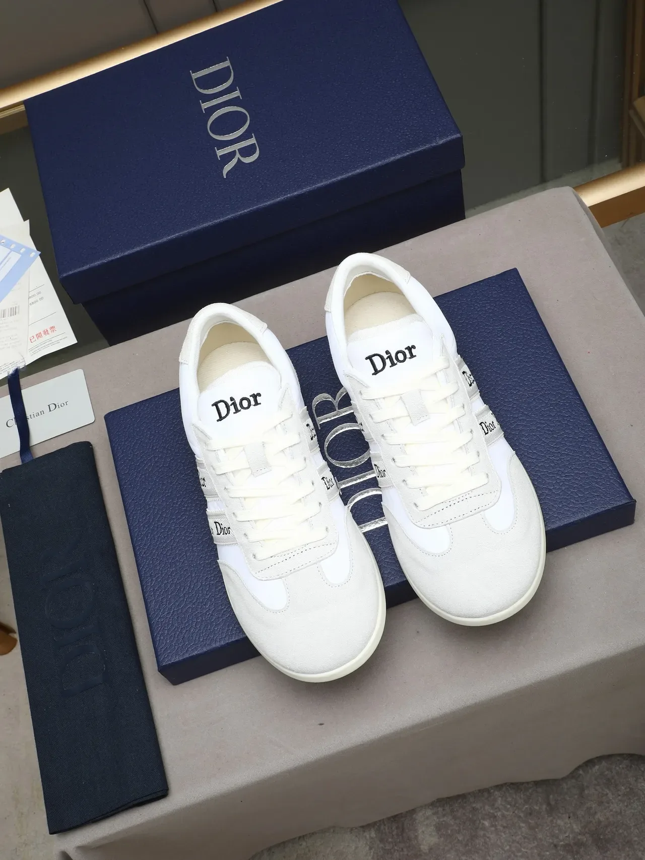Dior B27 baskets lifestyle blanches beige à talon bas en daim et textile 3