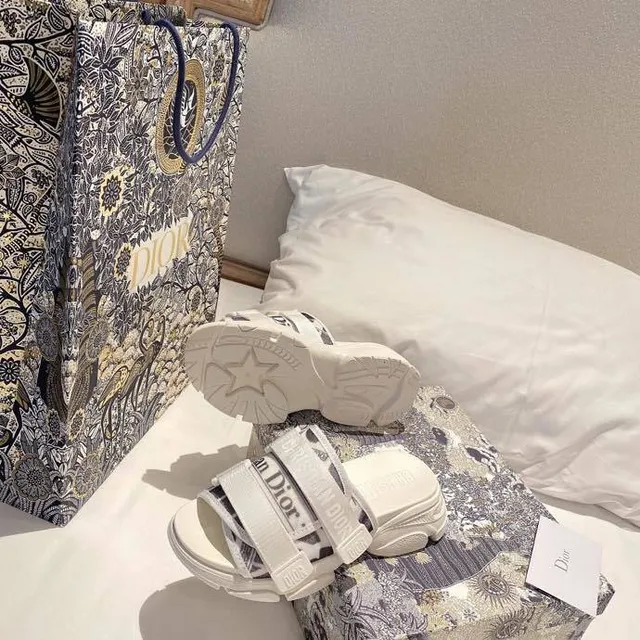 Dior B27 أبيض أسود كبيرة المنصة حزام مزدوج منزلق كاجوال صندل 3