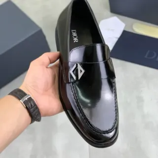 迪奥黑银色漆皮金属扣乐福鞋