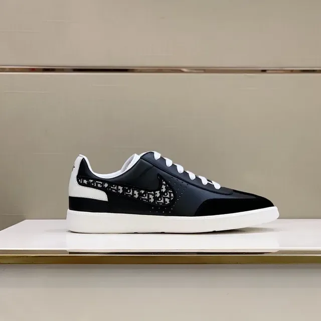Dior Chaussures Lifestyle Noires Blanches Low-Top Monogram Overlay 8