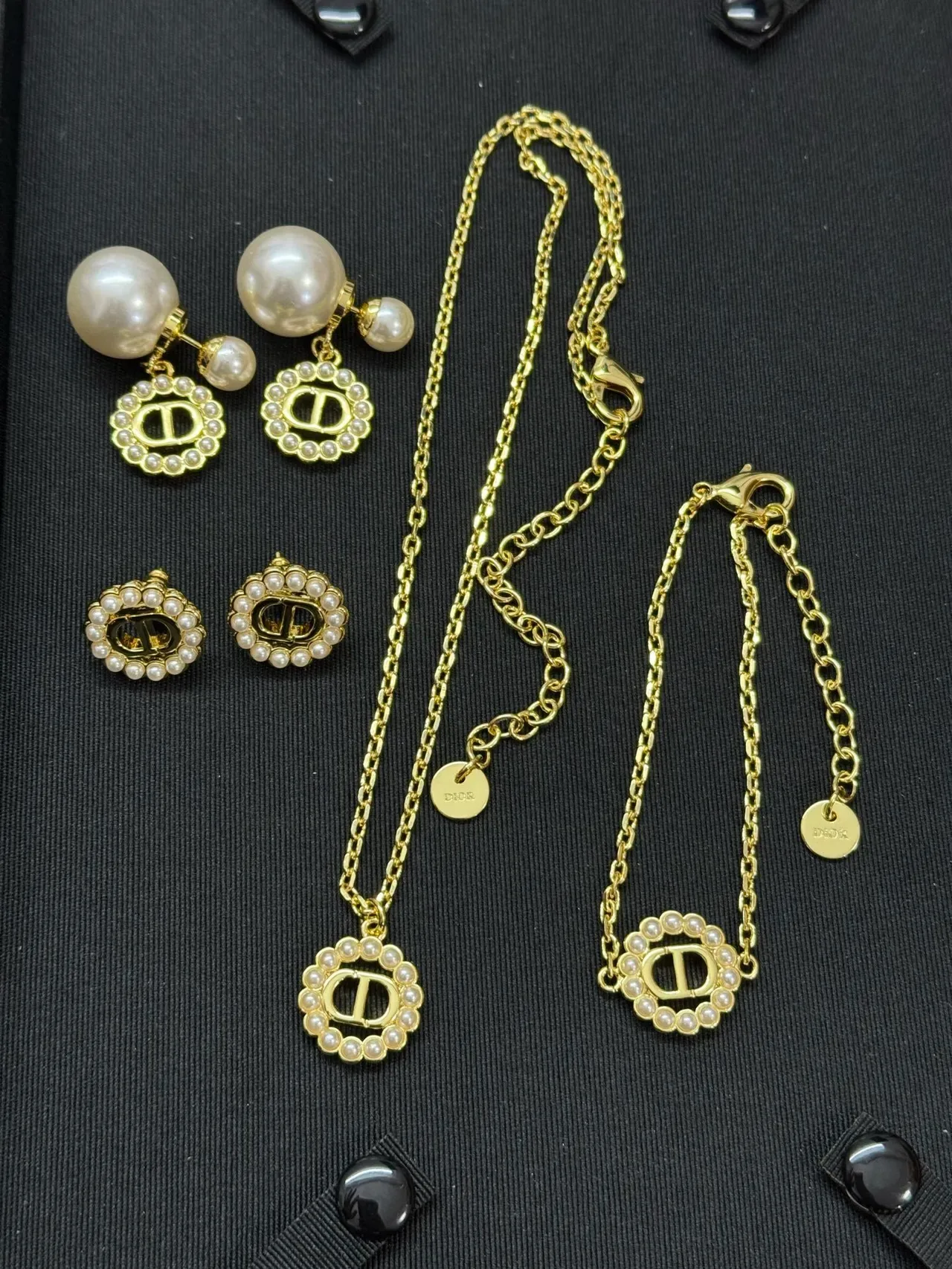 Dior CD Logo Pearl Collection Gold White Chain Medallion Necklace 9