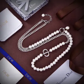 Dior Collier perles double rang et chaîne curb