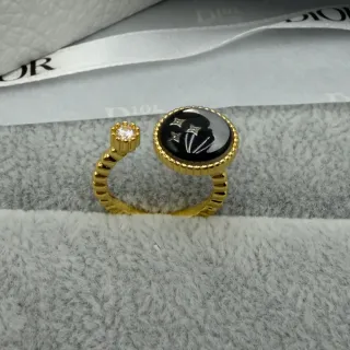 Dior गोल्ड ब्लैक टेक्स्चर्ड बैंड रिंग