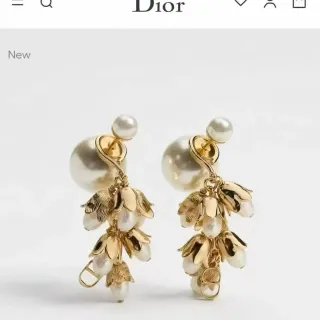Dior Boucles d'Oreilles Dorées Florales à Perles Pendantes