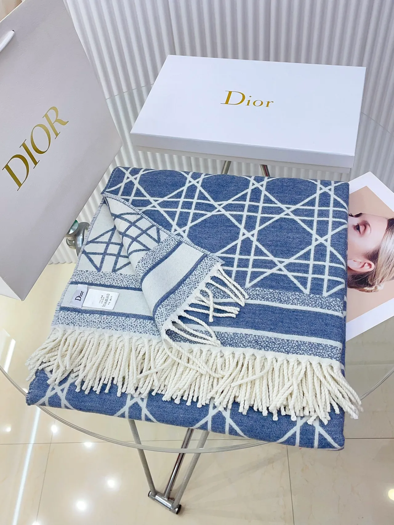 Dior نمط هندسي مائل قابل للعكس وشاح كشمير 4