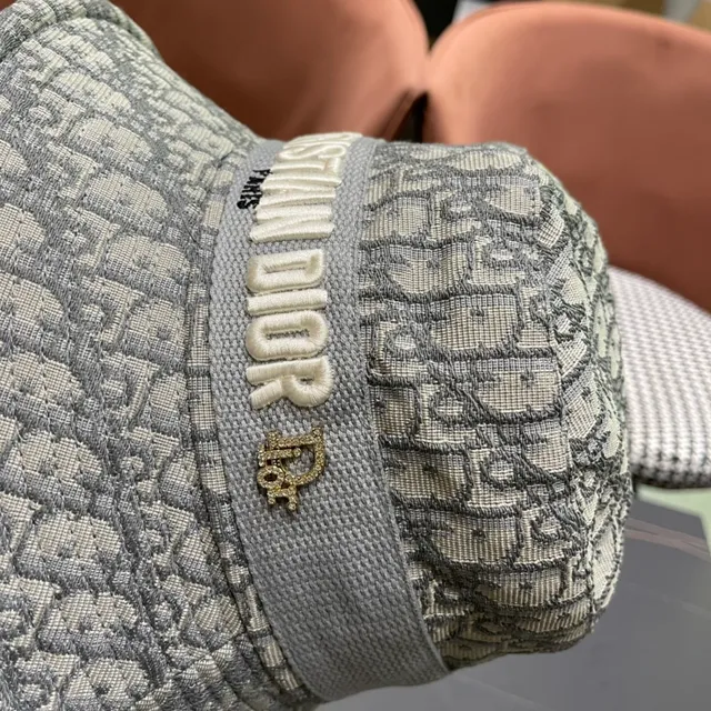 Dior Oblique Cinza Bege Monograma Jacquard Bordado em Alto Relevo Logo Faixa Chapéu de Balde 4
