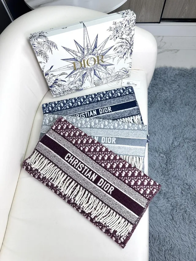 Dior Oblique Gray White Jacquard Logo Pattern Fringed Edges Cashmere Scarf 5