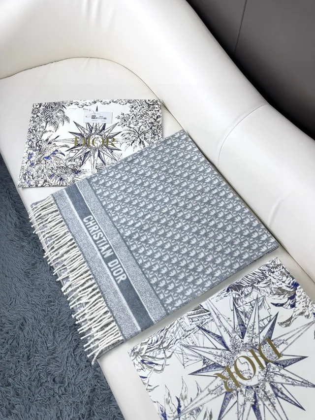 Dior Oblique Gray White Jacquard Logo Pattern Fringed Edges Cashmere Scarf 7