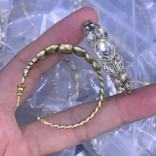Dior Boucles d'oreilles à créoles avec cristal et corde torsadée
