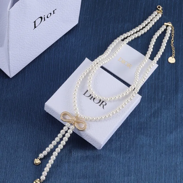 Dior Collar de oro blanco con cadena doble de perlas adornado con cristales en forma de lazo 5