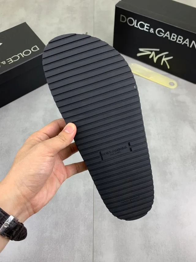 Dolce & Gabbana Mulas de ante negro con DG Logo 2