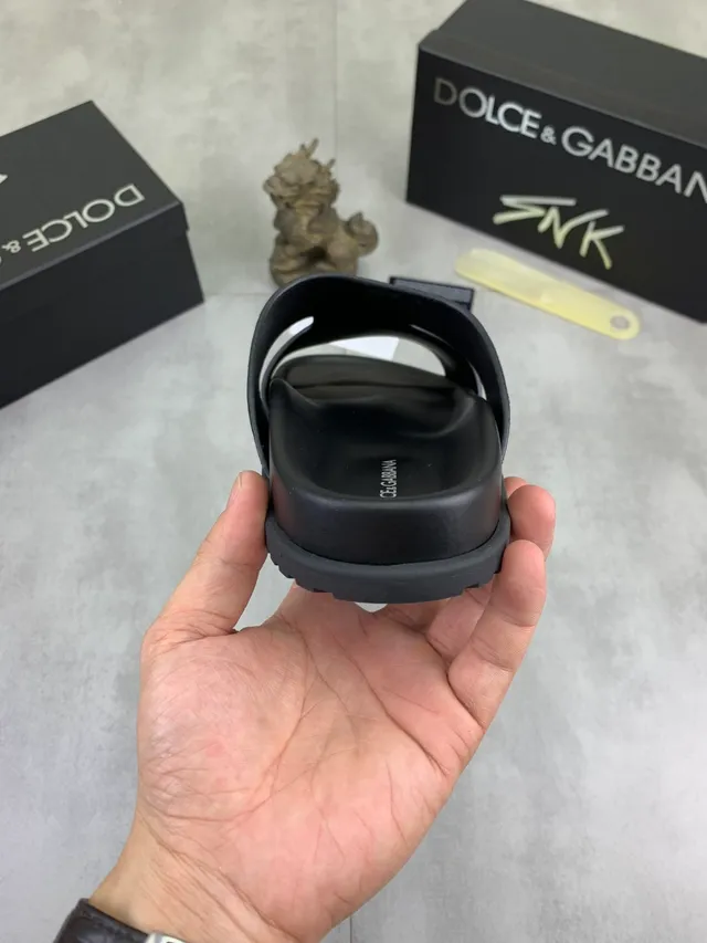 Dolce & Gabbana Mulas de ante negro con DG Logo 3