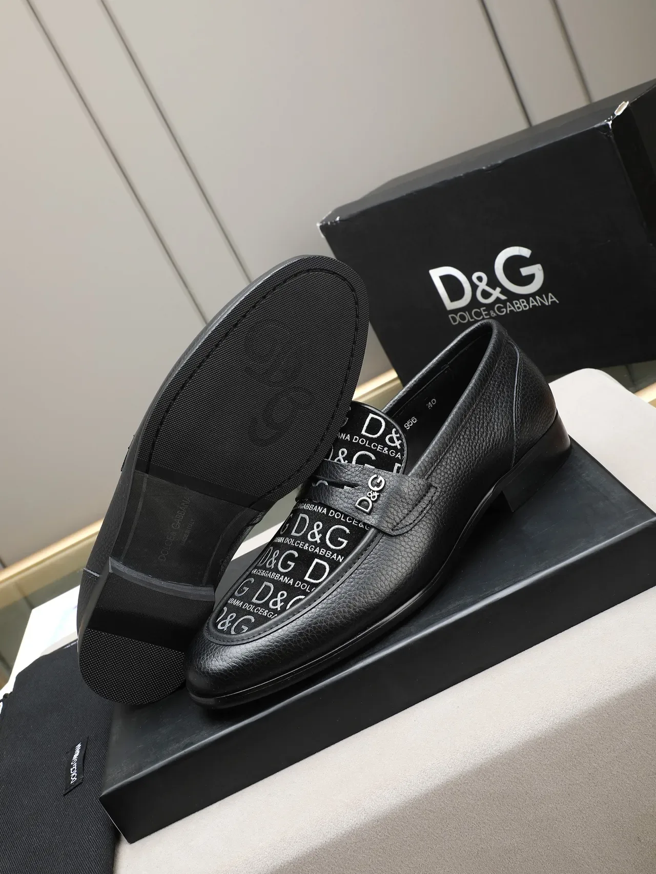 Dolce & Gabbana Loafer Penny de Cuero Pebbled con Impresión de Logo 4